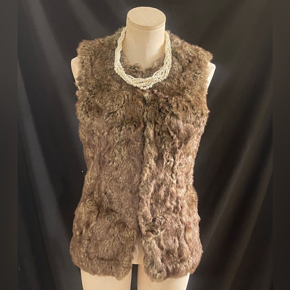Chic Faux Fur Clasp Closure Vest